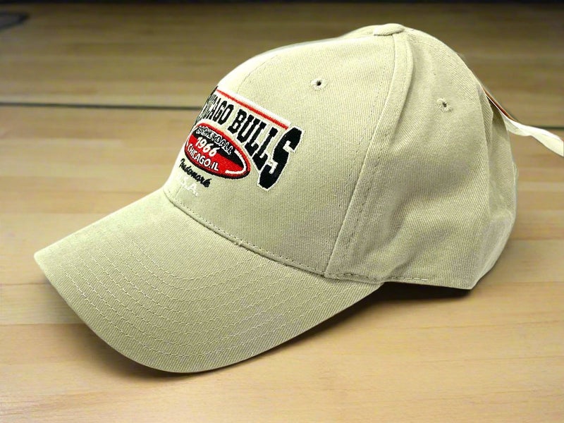 Chicago Bulls Classic NBA Beige "Basketball 1966" NOS Hat (New)