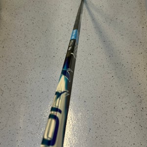 Senior Bauer Vapor FlyLite, P92, Right, 77 Flex (New)