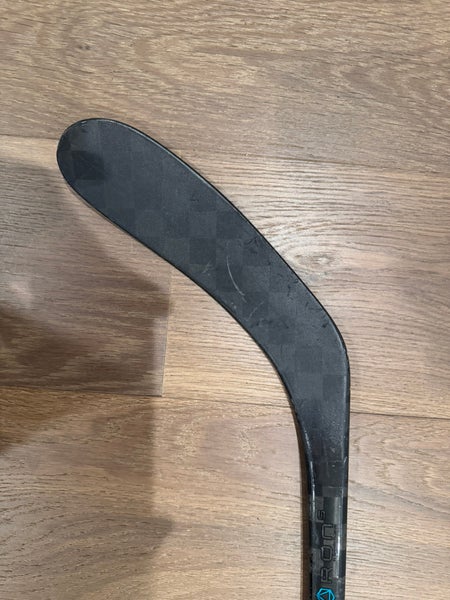 Junior Bauer Twitch Left Hand Hockey Stick P28 (Used)