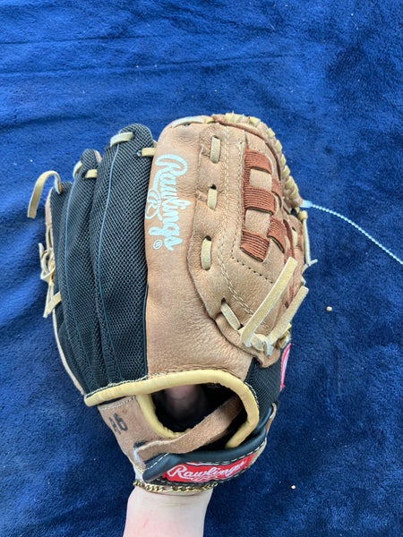Gold Rawlings Playmaker Series RH Infield Baseball Glove 11" (Used)
