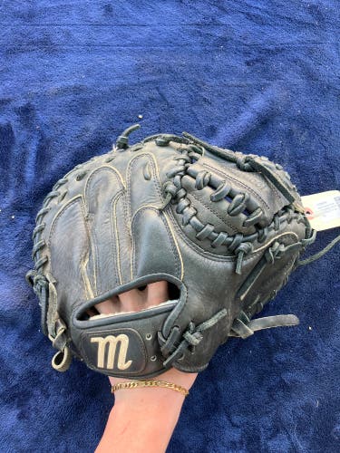 Black Marucci Geaux RH Catcher's Baseball Glove 31.5" (Used)
