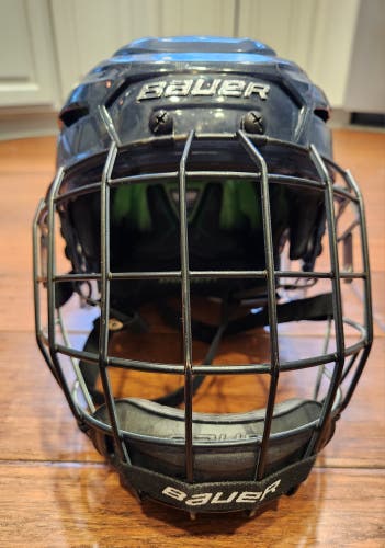 Adult S/M Bauer Hyperlite Helmet (Used)