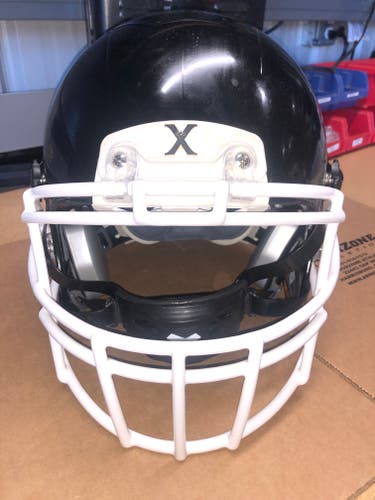 USED XENITH X2E+ YOUTH FOOTBALL HELMET - LARGE - BLACK
