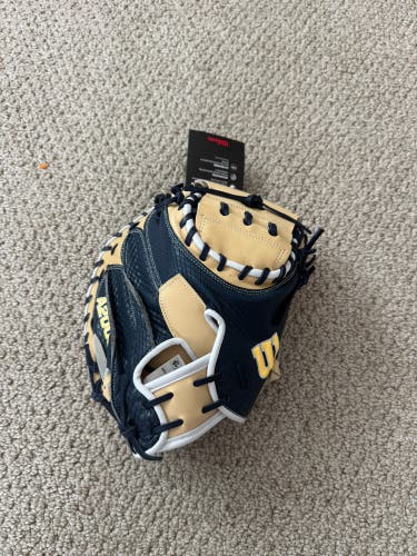 Wilson A2000 RH Catcher's Glove 34" (New)