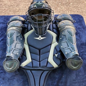 Youth All Star Classic Pro Catcher's Set (Used)