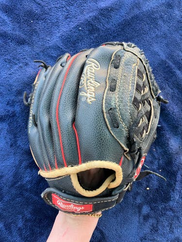 Black Rawlings Playmaker Series RH Pitcher's Baseball Glove 10.5" (Used)