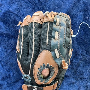 Black Adidas Easy Close RH Pitcher's Baseball Glove 9.5" (Used)