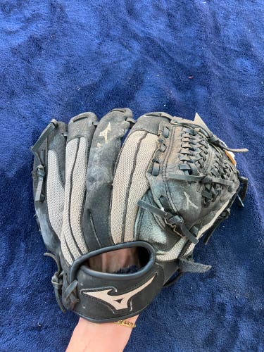 Black Mizuno Prospect RH Infield Baseball Glove 11" (Used)