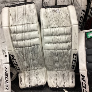 32" CCM Extreme Flex Goalie Leg Pads (Used)