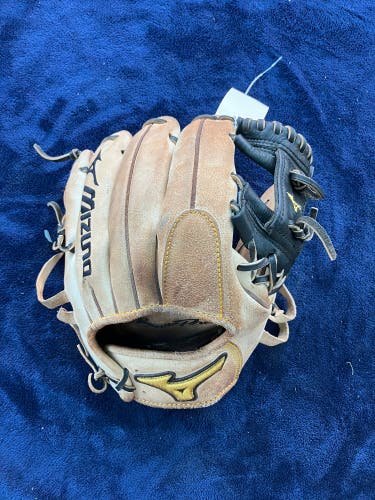 White Adult Mizuno Pro RH Infield Baseball Glove 11.5" (Used)