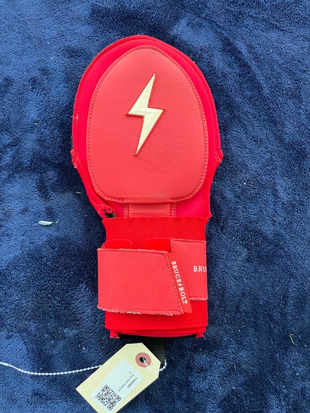 Red Adult Bruce Bolt Sliding Mitt