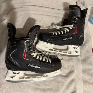 2009 Bauer Vapor X:60 Hockey Skates 9.5 (Used)