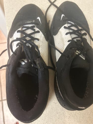 Black Men's Size M 11.0 (W 12.0) Adult Nike Shoes (Used)