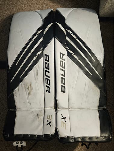 2021 Large INT Bauer Vapor 3X Goalie Leg Pads (Used)