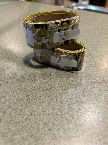 B45 Bat 33.5" NA28. / 2 Lizard grip / Elly 44 (33) RA 13 (33) (3 bats Total)