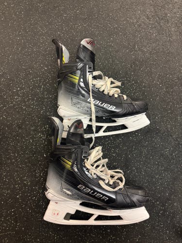 2024 Bauer Vapor Hyperlite 2 Hockey Skates 7 (Used)