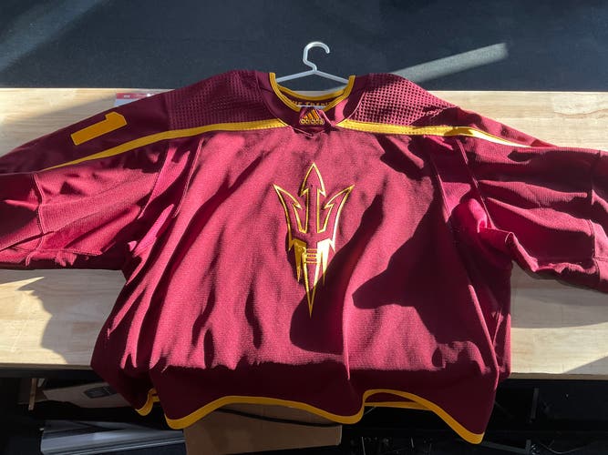 Size 58 Men's Adidas Jersey (New)
