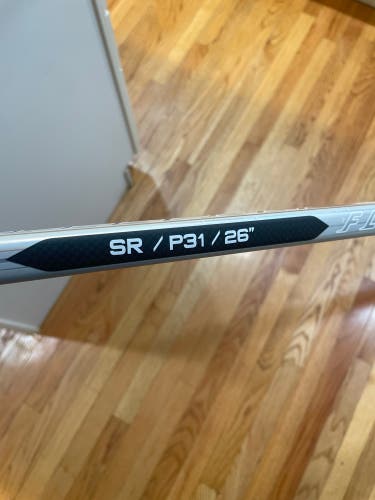 Senior Bauer Vapor flylite Regular Goalie Stick 26" Paddle (New)