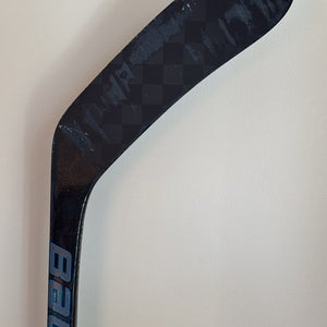 Senior Bauer Nexus 2N Pro Right Handed Hockey Stick P28M Pro Stock (Used)