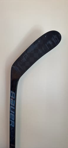 Senior Bauer Nexus 2N Pro Right Handed Hockey Stick P28M Pro Stock (Used)