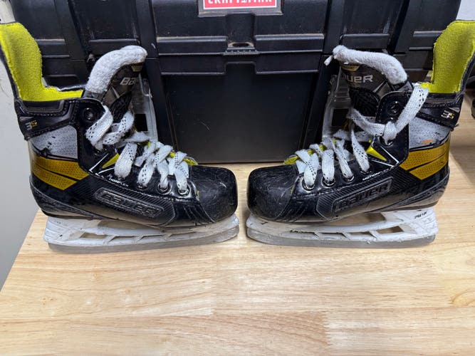 2020 Bauer Supreme 3S Hockey Skates Regular Width 12.5 (Used)