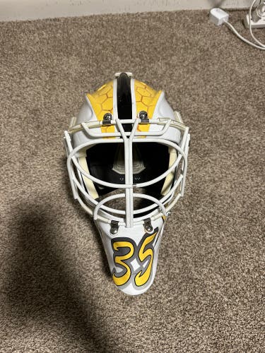 Senior Small Bauer 960 Goalie Mask (Used)