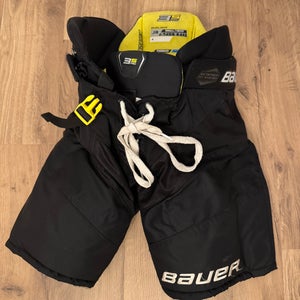 Junior Small Bauer Supreme 3S Pro Hockey Pants (Used)