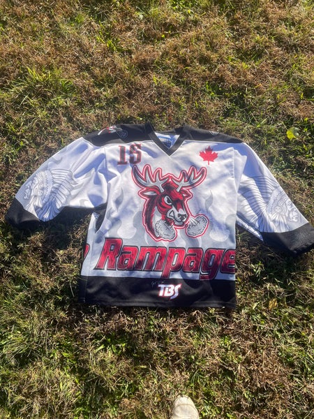 Red deer rampage White XL Men's Jersey (Used)