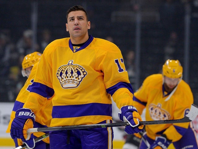 Picture of La kings gloves for Markov