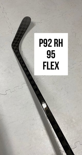 Senior(1x)Right P92 95 Flex ProBlackStock™ Unbranded Blackouts Pro Stock Nexus Hockey Sticks