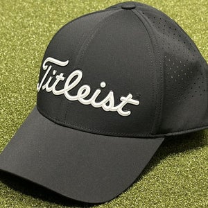 Titleist 2024 Players Tech Adjustable Golf Hat Cap Black/White One Size #94704