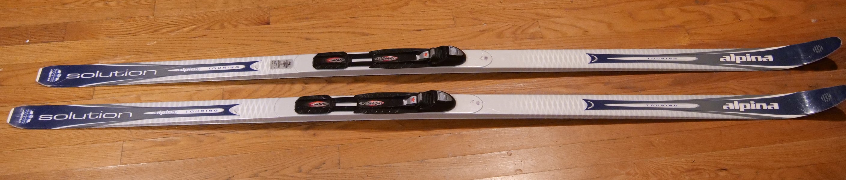 Touring Unisex Alpina Solution Cross Country Skis With Bindings (Used)