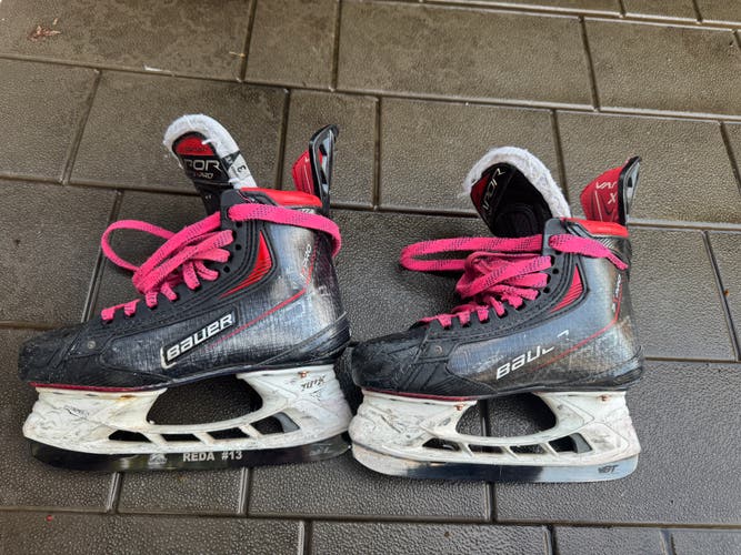 Bauer Vapor 3X Pro Hockey Skates Size 3(Used)