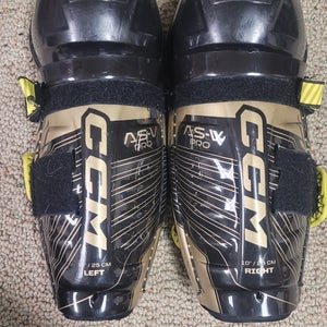 Youth CCM ASV Pro 10" Shin Pads (Used)