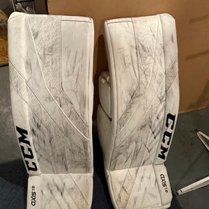 33" CCM Axis 1.9 Goalie Leg Pads (Used)