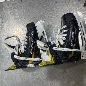 Used Bauer SUPREME M4 Youth Hockey Skate Youth 12.5 11605-S000209076