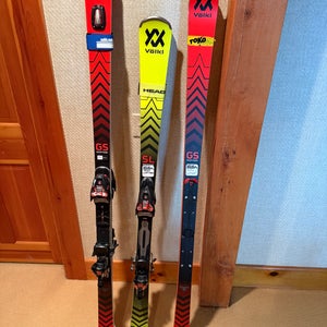 Unisex 2022 Racing 178 cm Volkl Racetiger GS Skis With Bindings Max Din 12 (Used)