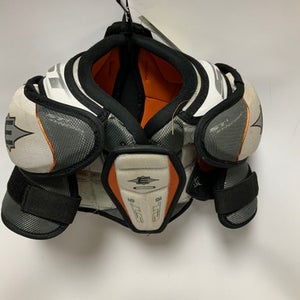 Used Easton ST6 Junior Shoulder Pads MD 11823-S000035348