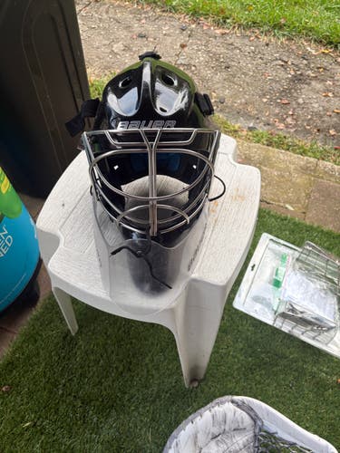 2014 Senior Large Bauer NME3 Goalie Mask Pro Stock (Used)