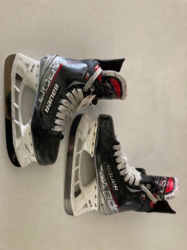 Intermediate Bauer Vapor 3X Hockey Skates 6.5 (Used)