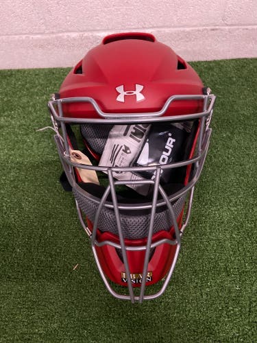 Under Armour UAHG3 Catcher's Mask (New)