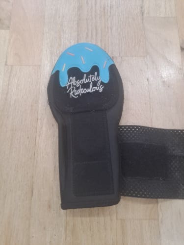 Absolutely Ridiculous Black/columbia blue Junior/ Youth Sliding Mitt. Pushin' P(Used)