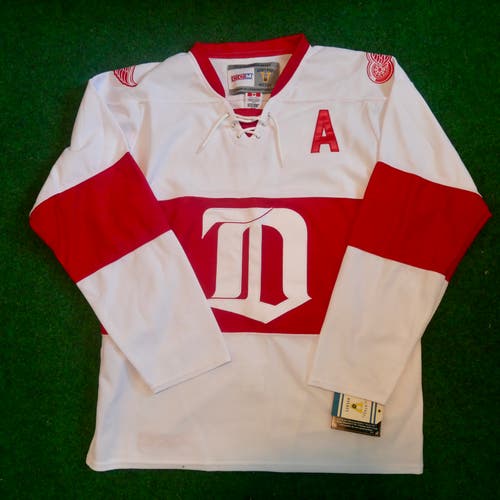 Detroit Red Wings Pavel Datsyuk CCM NHL Hockey Jersey Size LARGE