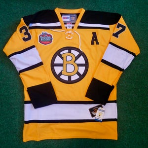 Patrice Bergeron Boston Bruins 2010 Winter Classic CCM NHL Jersey Size 50 Large