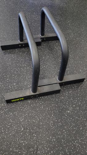 Used IGNITE Push Up Bar 11849-S000033046