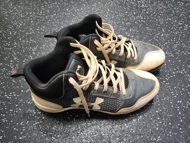 Used Under Armour HEATER BB/SB Cleats Black And White Senior 7.5 11849-S000033048