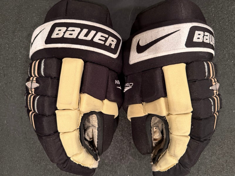 Pittsburgh Penguins Nike Bauer NBHPRO Gloves 14" Pro Stock (Used)