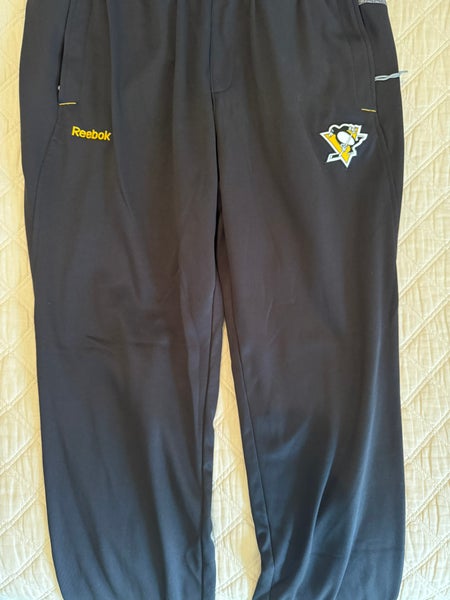 Pittsburgh Penguins Team Issued Black Large Men's Reebok Pants (New)