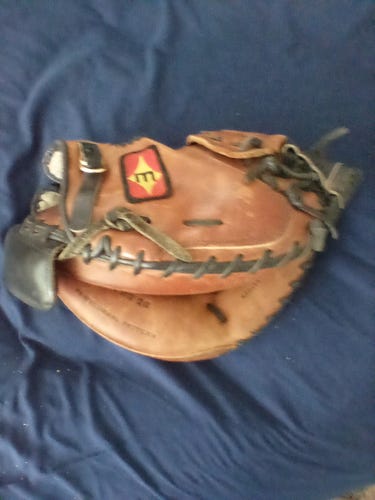 Easton RH Catcher's Baseball Glove 31.5" (Used)