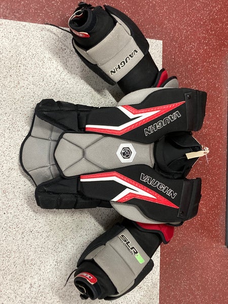Senior Large Vaughn SLR3 Pro Carbon Goalie Chest Protector (Used)